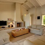 Villa Liontzos By *