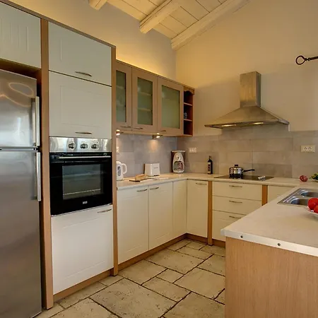 Vilă Liontzos By Kassiopi