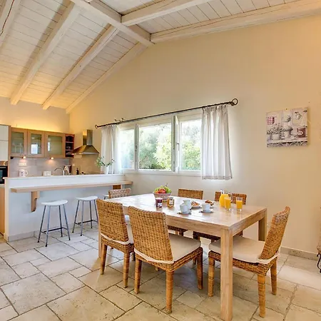 Vilă Liontzos By Kassiopi